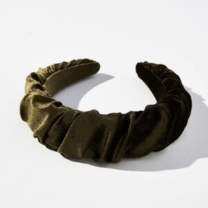 ✨ Anthropologie Ruffled Velvet Headband